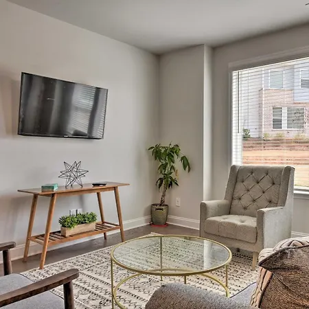 Modern Home 2 Mi To Downtown And Panthers Stadium!-2