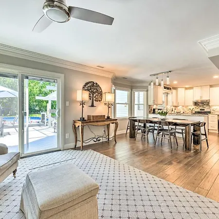 Beautiful Charlotte Home With Pool And Hot Tub!-2