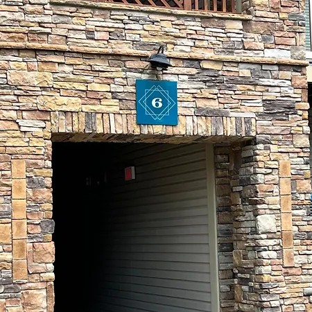 South Charlotte'S Cozy & Modern-3